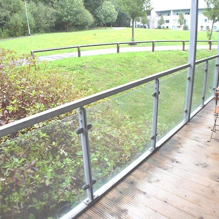 Brentwood Town Retreat - Large 2 Bedroom Apartment المظهر الخارجي الصورة