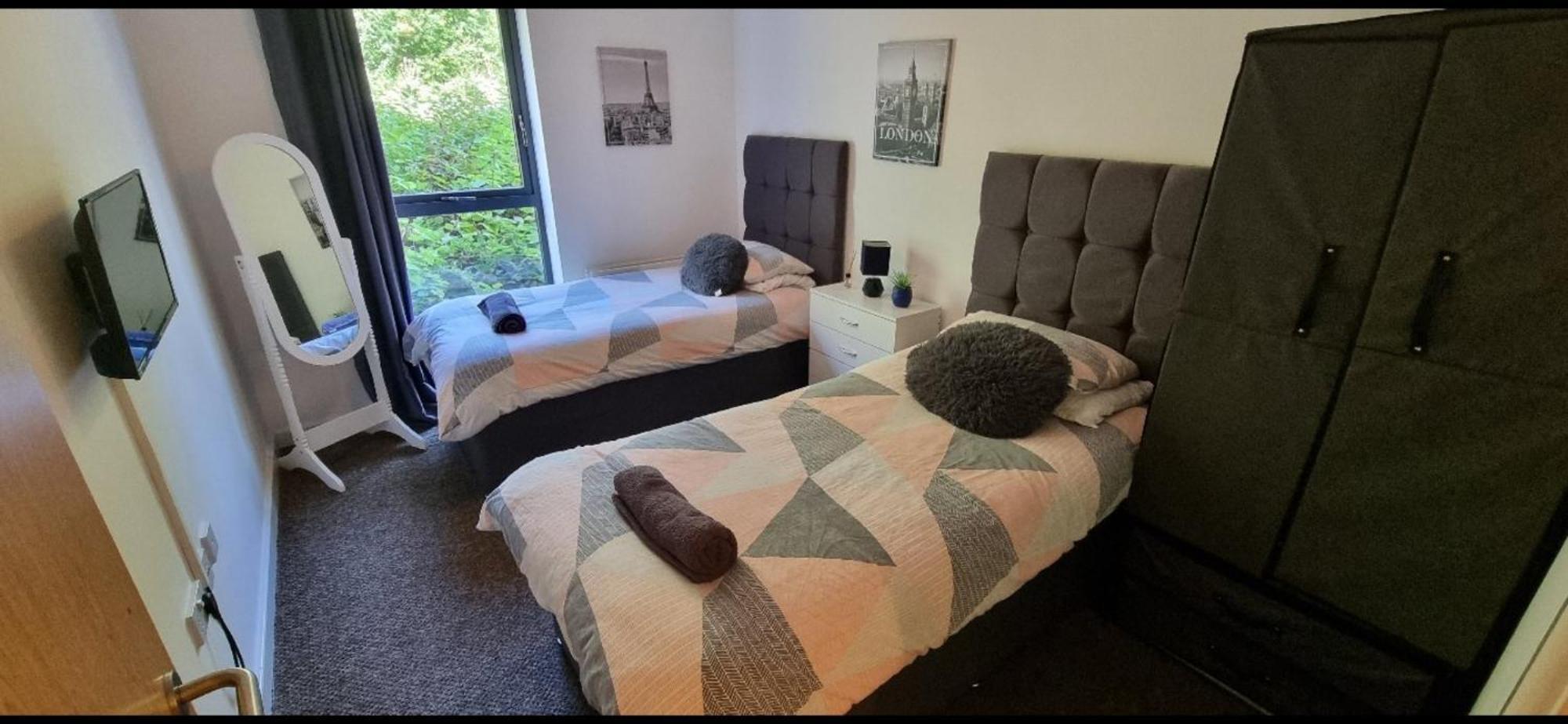 Brentwood Town Retreat - Large 2 Bedroom Apartment المظهر الخارجي الصورة