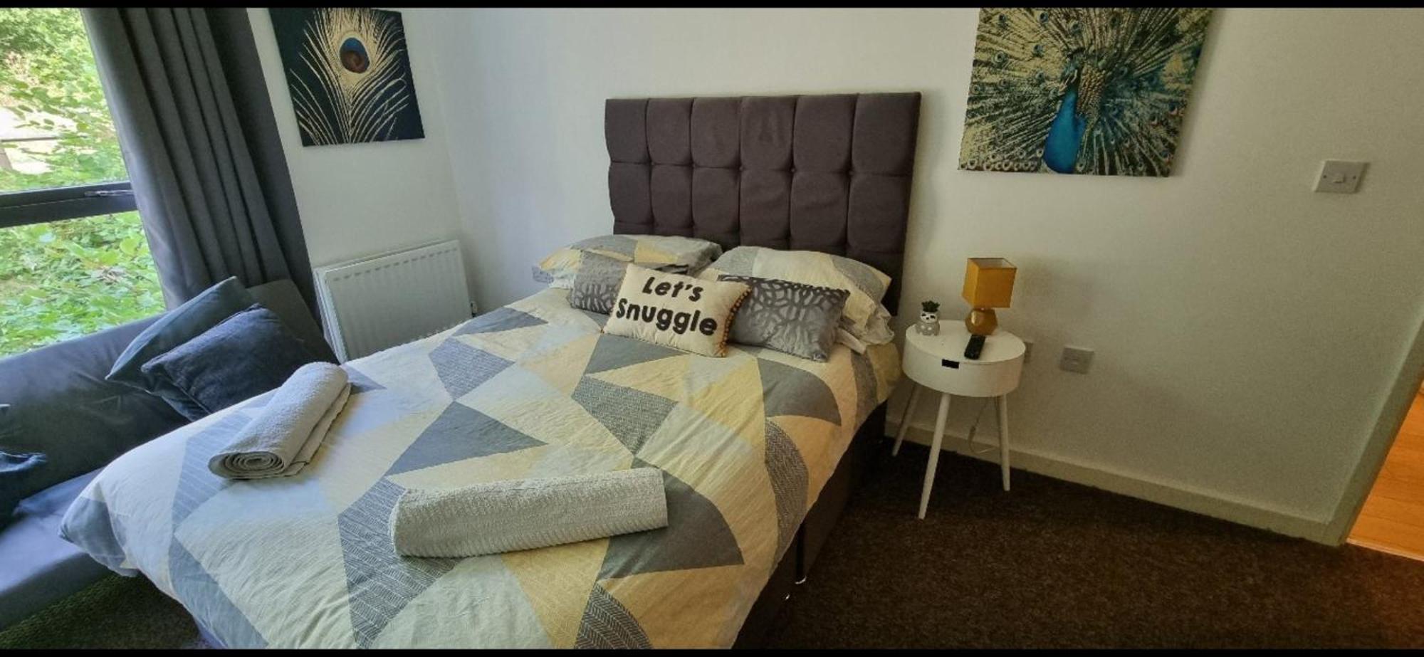 Brentwood Town Retreat - Large 2 Bedroom Apartment المظهر الخارجي الصورة