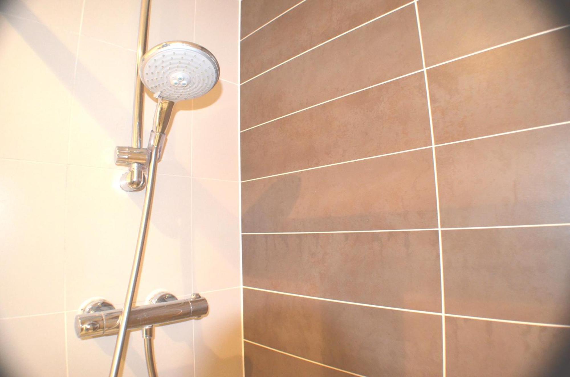 Brentwood Town Retreat - Large 2 Bedroom Apartment المظهر الخارجي الصورة