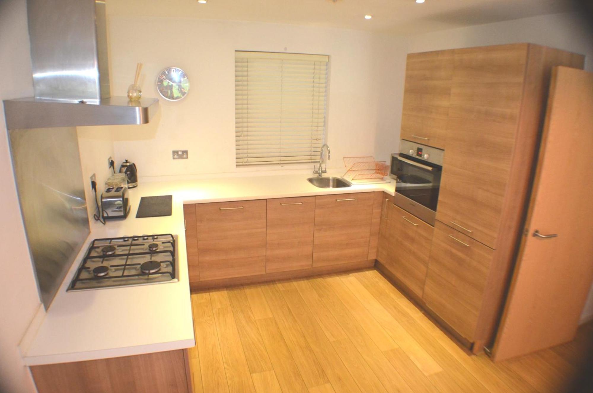 Brentwood Town Retreat - Large 2 Bedroom Apartment المظهر الخارجي الصورة